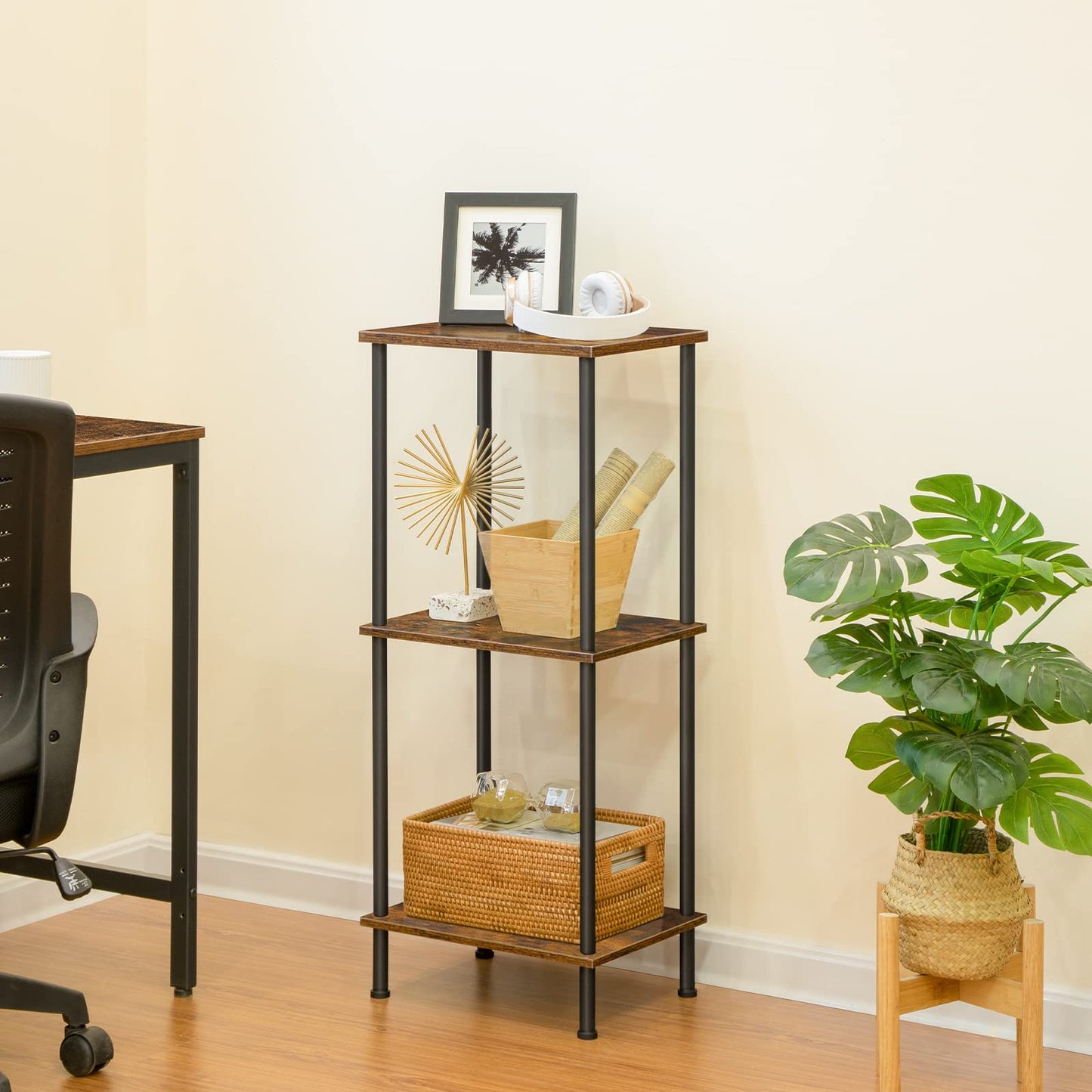 HOOBRO Small Side Table with Shelves