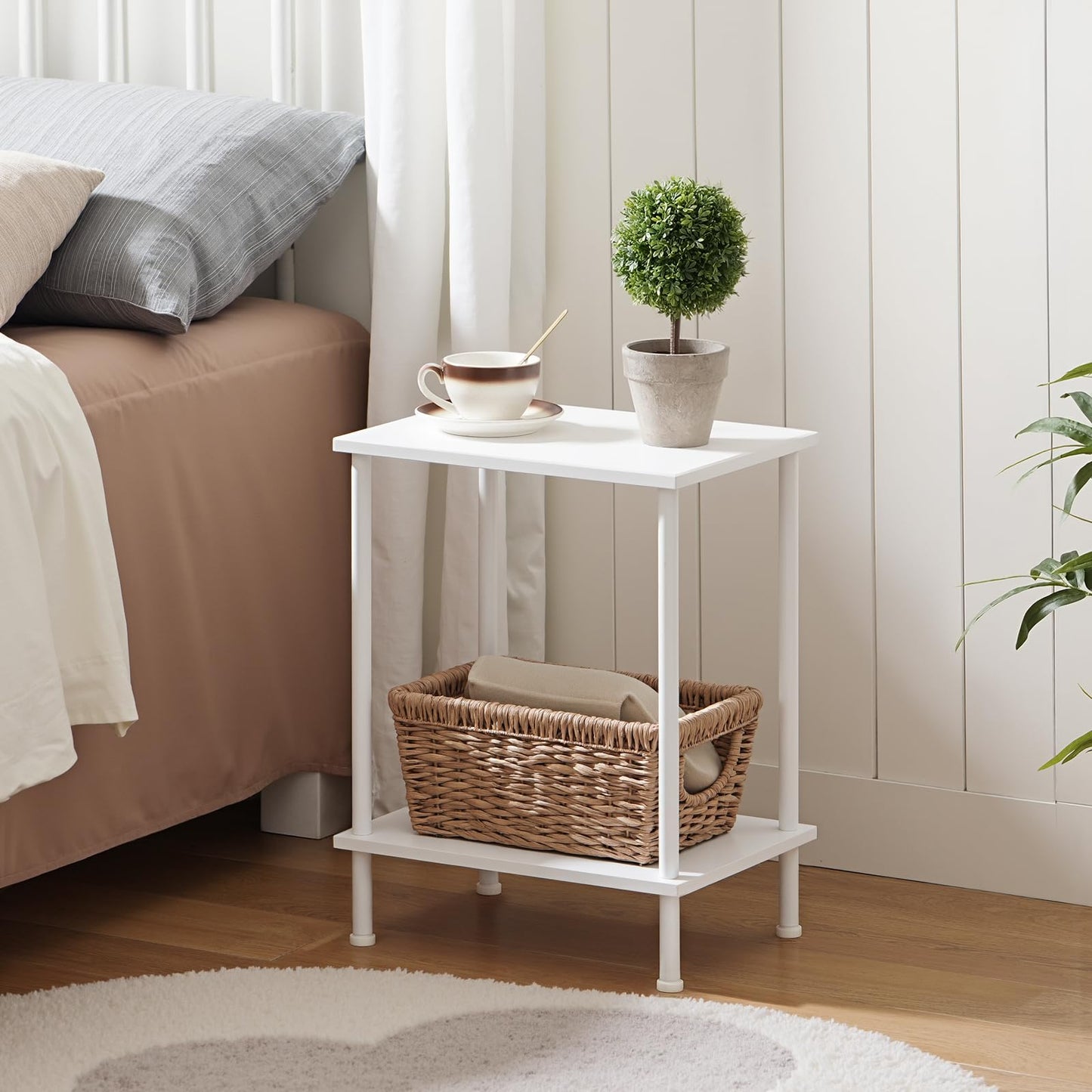 HOOBRO Small Side Table with Shelves